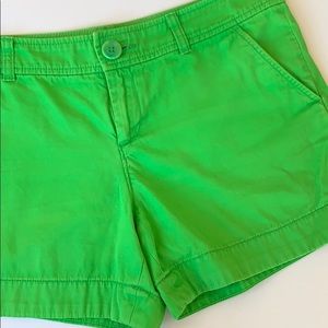 Lilly Pulitzer green Callahan shorts 8 fit like 6